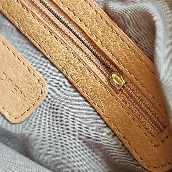 Steve Madden Pink and‎ Tan Shoulder Bag with Fringe - Picture 15 of 16